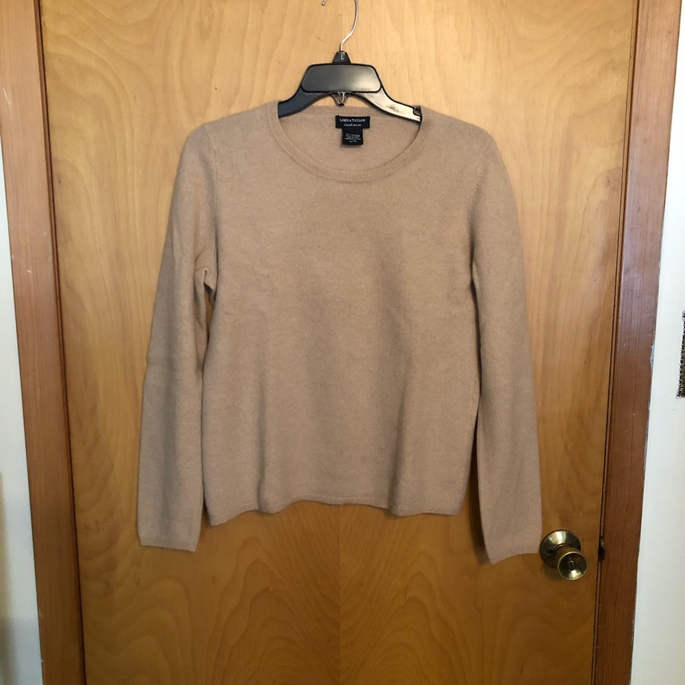 Lord & Taylor 100% Cashmere sweater - Light Camel color